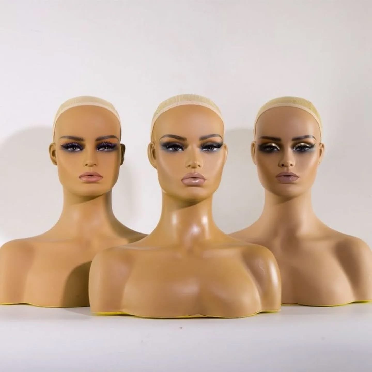 Mannequin head 